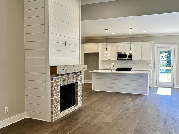 4th image of 5080 Judd Way NW