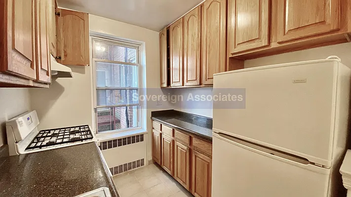 Rented by Sovereign Associates | media 13