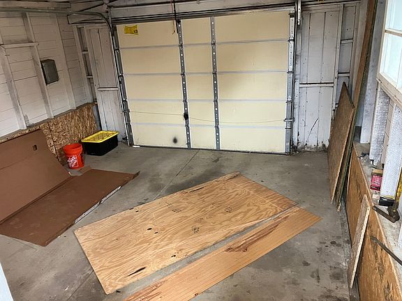 3rd image of 235 N Vine St