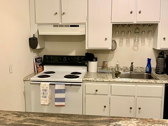 3rd image of 28 Wollaston Ave #8A