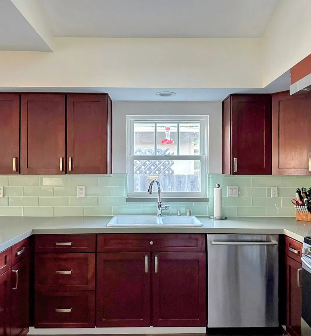 1504 Gordon St — Photo 3