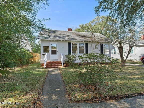 3rd image of 816 MACKINAW Street