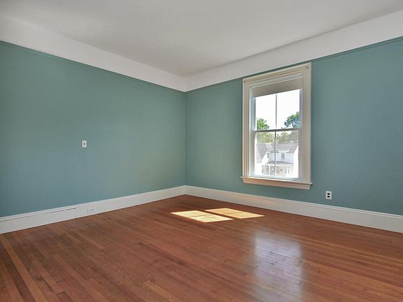 4th image of 35 Summer St #3