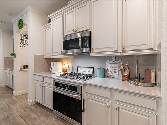 4th image of 30406 Aster Brook Dr