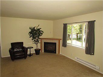 4th image of 8202 North Way SW