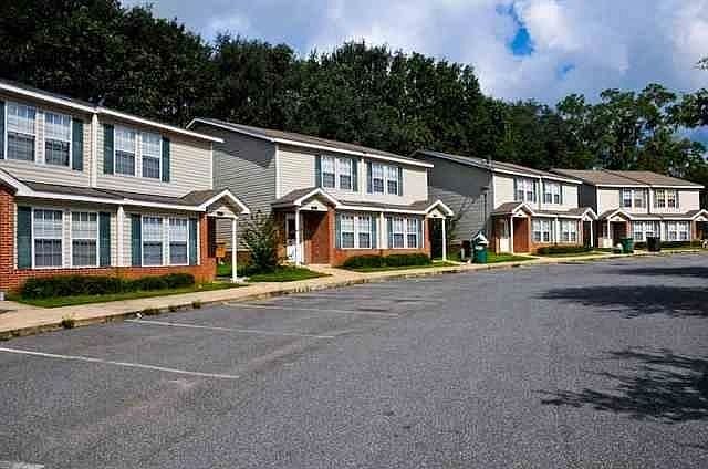 1st image of 4240 Augustus Oak Ct