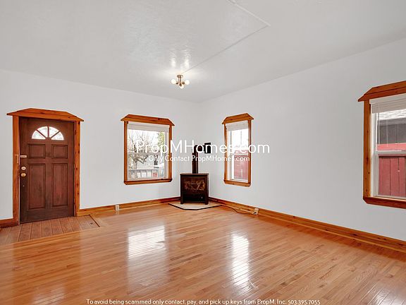 3rd image of 115 W Clarendon St