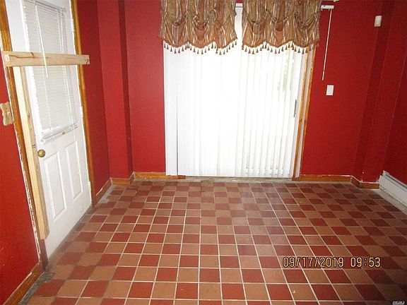 3rd image of 672 Diellen Ln