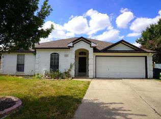 1112 Fawn Meadow Trl, Kennedale, TX 76060