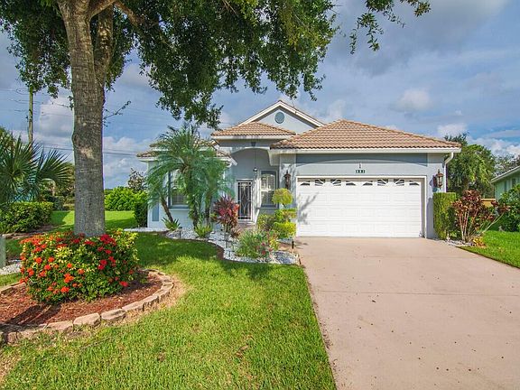 2nd image of 882 NW Sarria Court