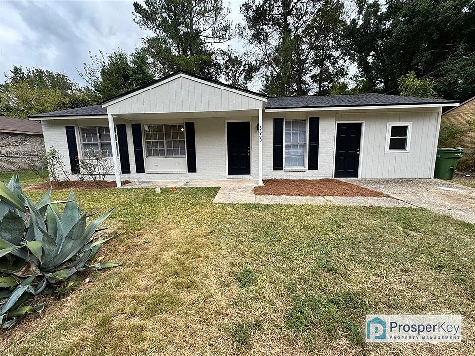 3660 Stratford Dr