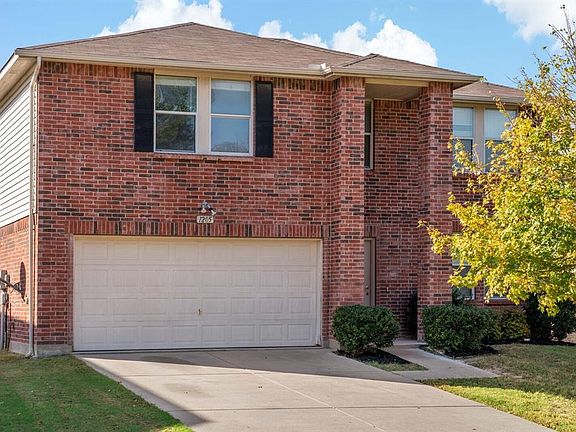 3rd image of 1205 Willow Tree Dr
