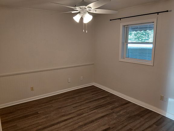 4th image of 146 Blakemore Cir #2