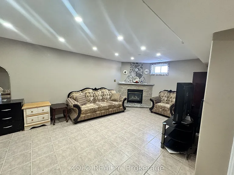 59 Colin Cres #BASEMENT — Photo 11