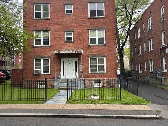 2nd image of 15 Cabot Street