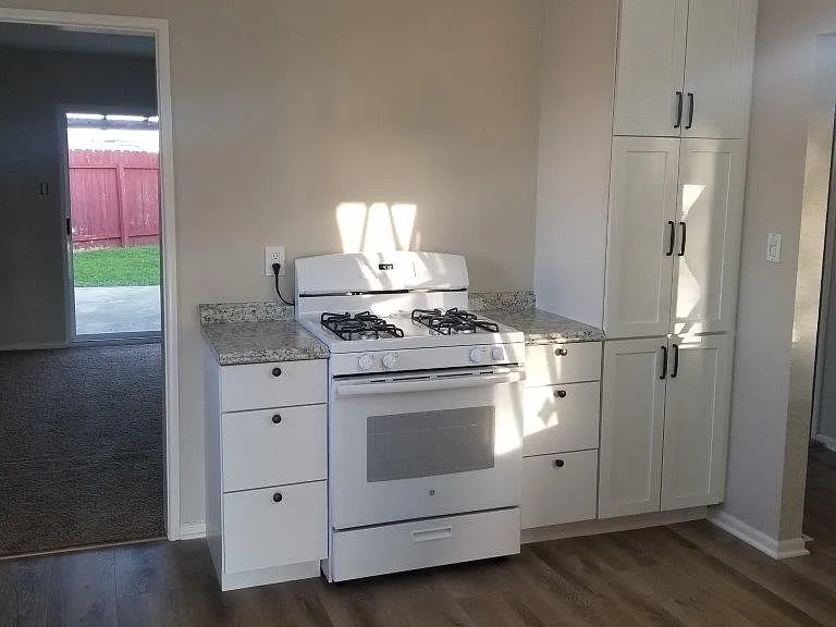 5185 Providence Rd — Photo 5