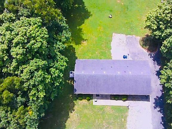 2nd image of 1592 Highway 76