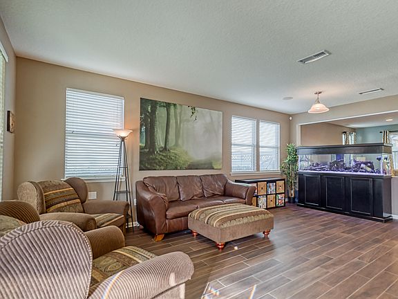 5th image of 328 Welbeck Pl