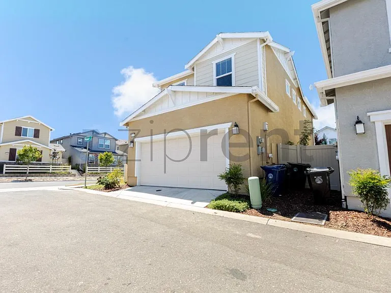 6192 Paseo De Mooney — Photo 3