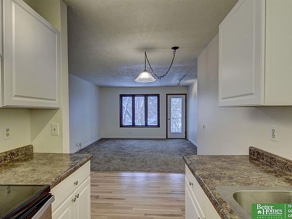 4th image of 4801 Seward St Unit 1