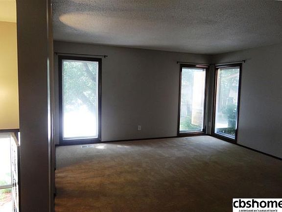 4th image of 2302 Arlington Pl