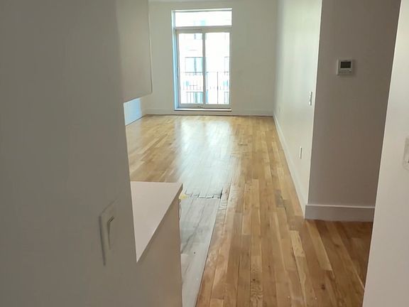 5th image of 2004 Davidson Ave #5D
