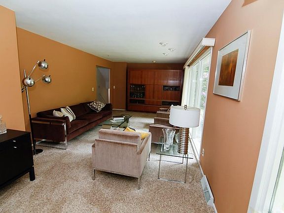 5th image of 4356 Oakridge Dr