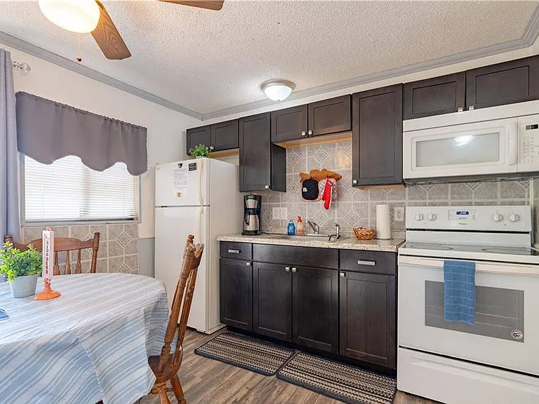 80 Wilson Resort Dr #7 — Photo 4