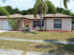 2739 Narcissus Dr, Holiday, FL 34691
