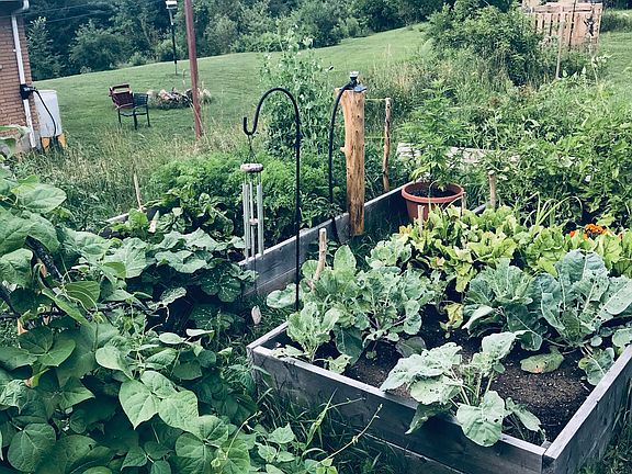 5th image of 2391 Rumney Rd