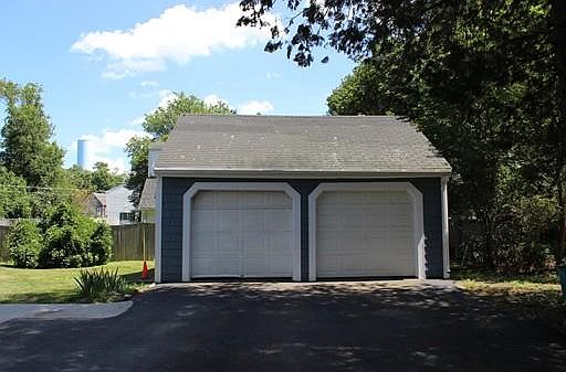 4th image of 310 Highland Ave
