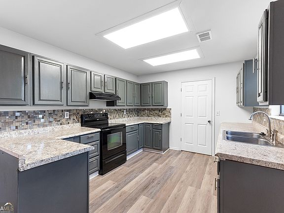 2nd image of 225 Blue Ridge Ln