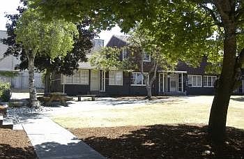 1st image of 905 N 177th St