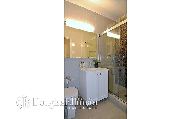 Sold by Douglas Elliman | media 20