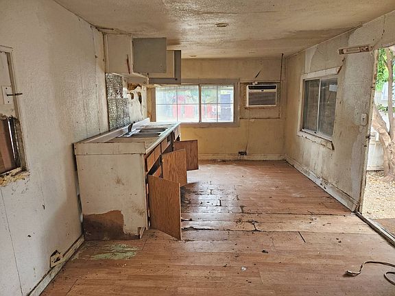 4th image of 370 E Lassen Ave Space 13