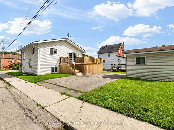 3rd image of 22 Merrick St