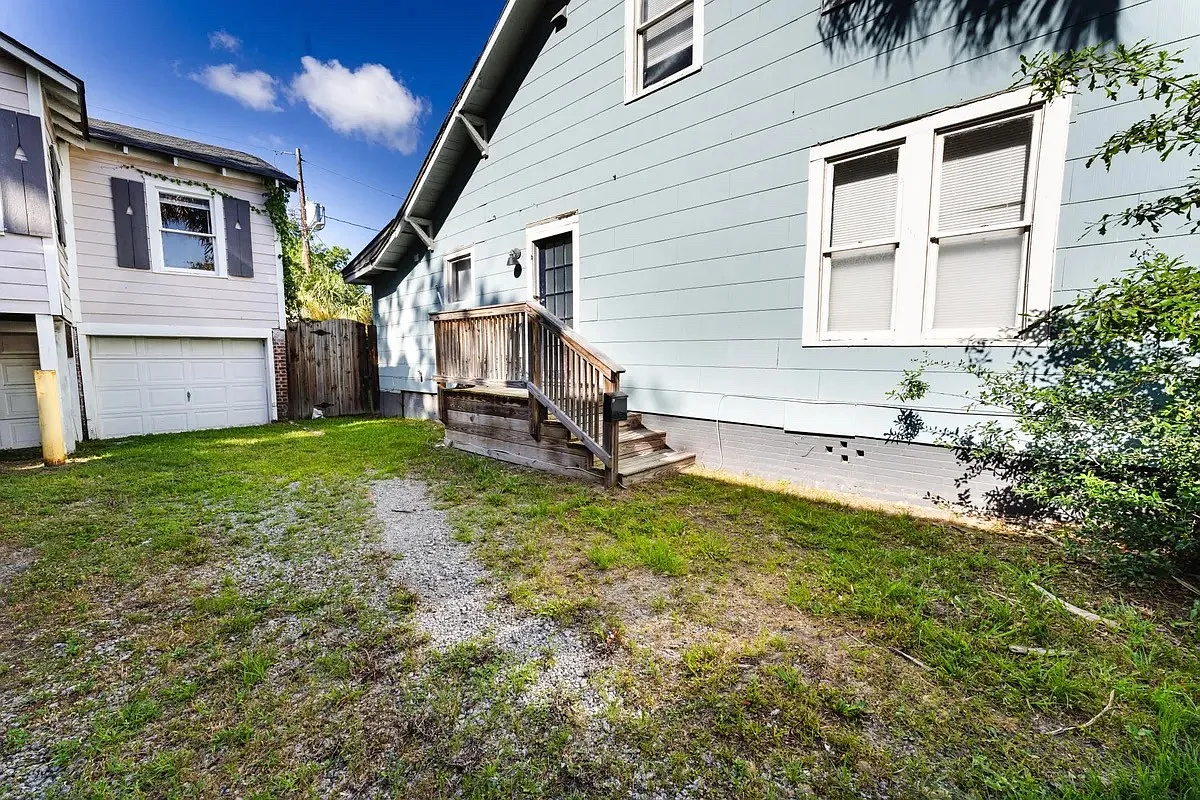 1 bed, 700 sqft, $1,300 — Photo 2