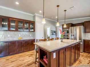 121 Rangeland Rd, Blanco, TX 78606