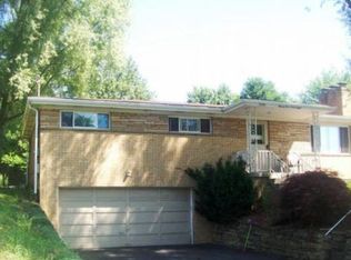 2348 Lambeth Dr, Pittsburgh, PA