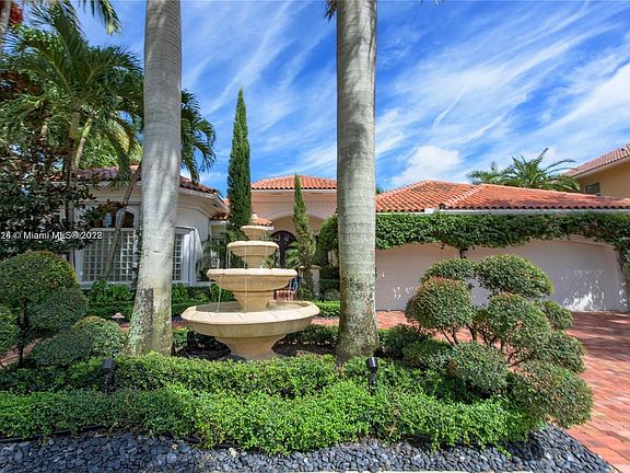 3rd image of 11021 Canary Island Ct