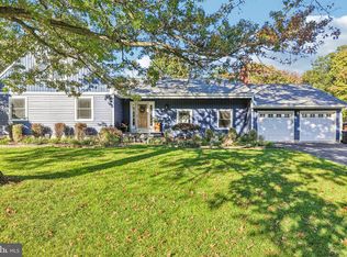 2 Beechcroft Dr, East Windsor, NJ 08520