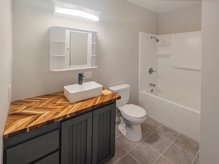217 E 19th St #5 — Photo 6