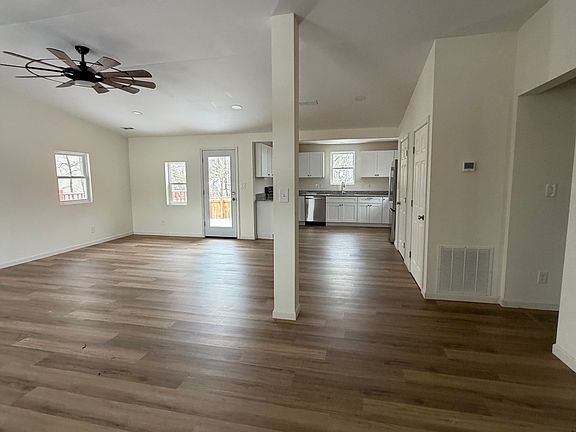 3rd image of 139 E Olentangy Dr