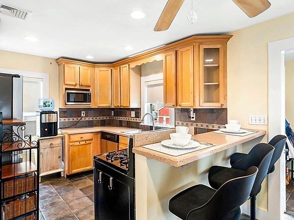 5th image of 28 Everett St #1