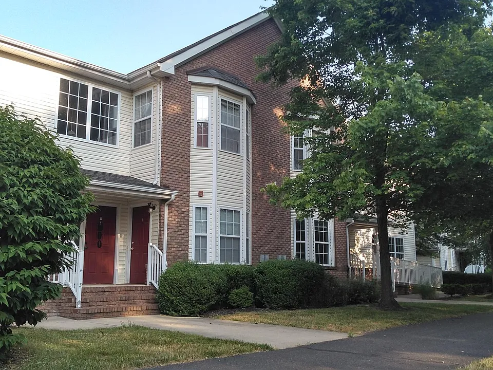 215 Moonlight Dr