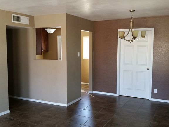 3rd image of 8505 Mount Whitney Dr