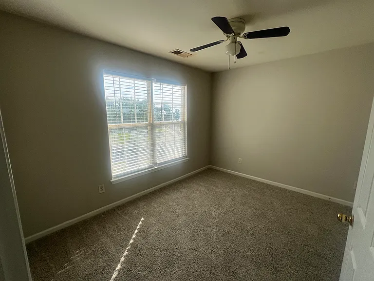 12421 Stratfield Place Cir — Photo 25