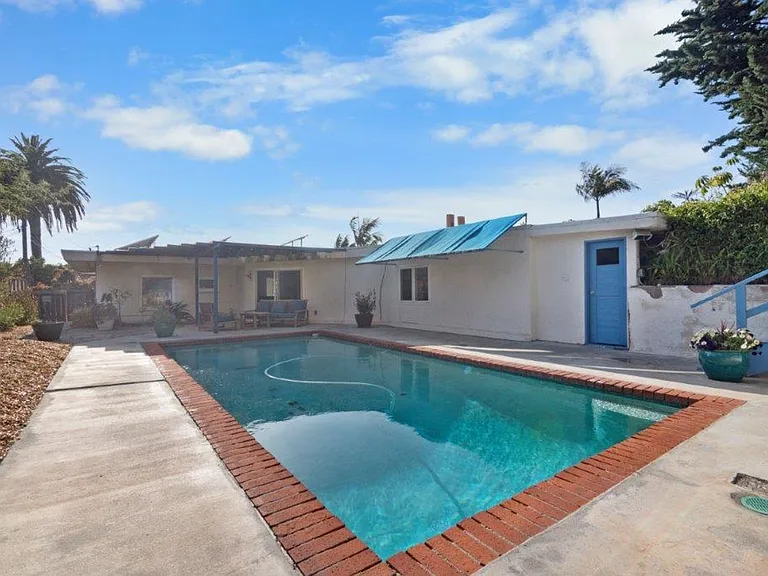 608 N Rios Ave — Photo 2