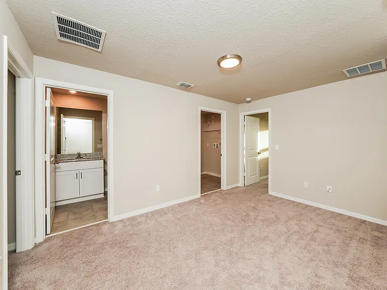 4030 Hot Springs Ave — Photo 11