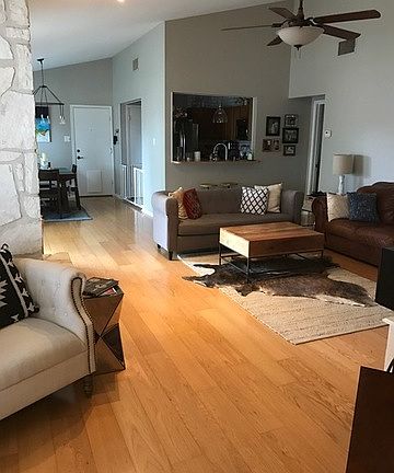 3rd image of 13603 Chapel Oaks